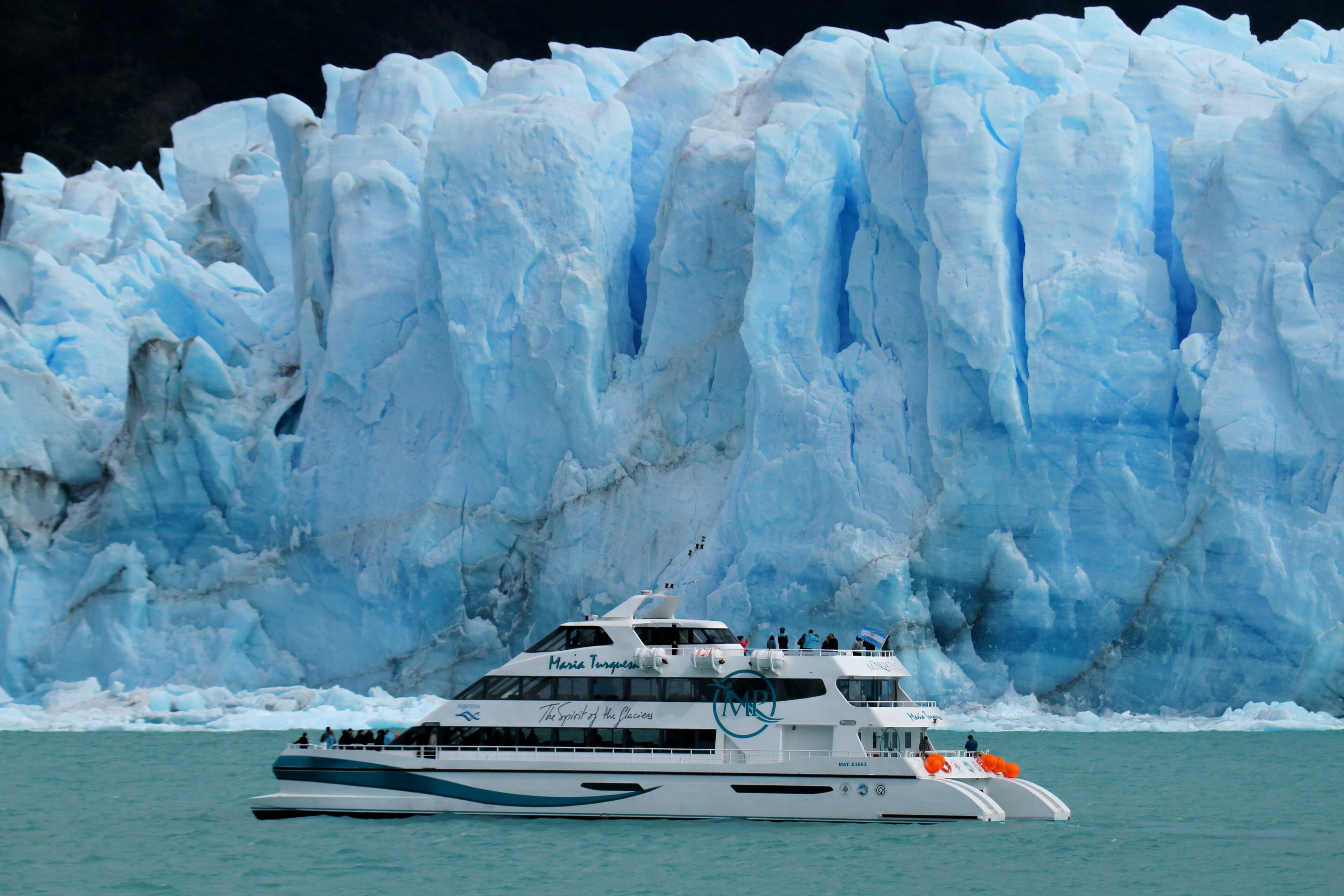 Paquete 5 | Minitrekking + Navegación Full Day Glaciares