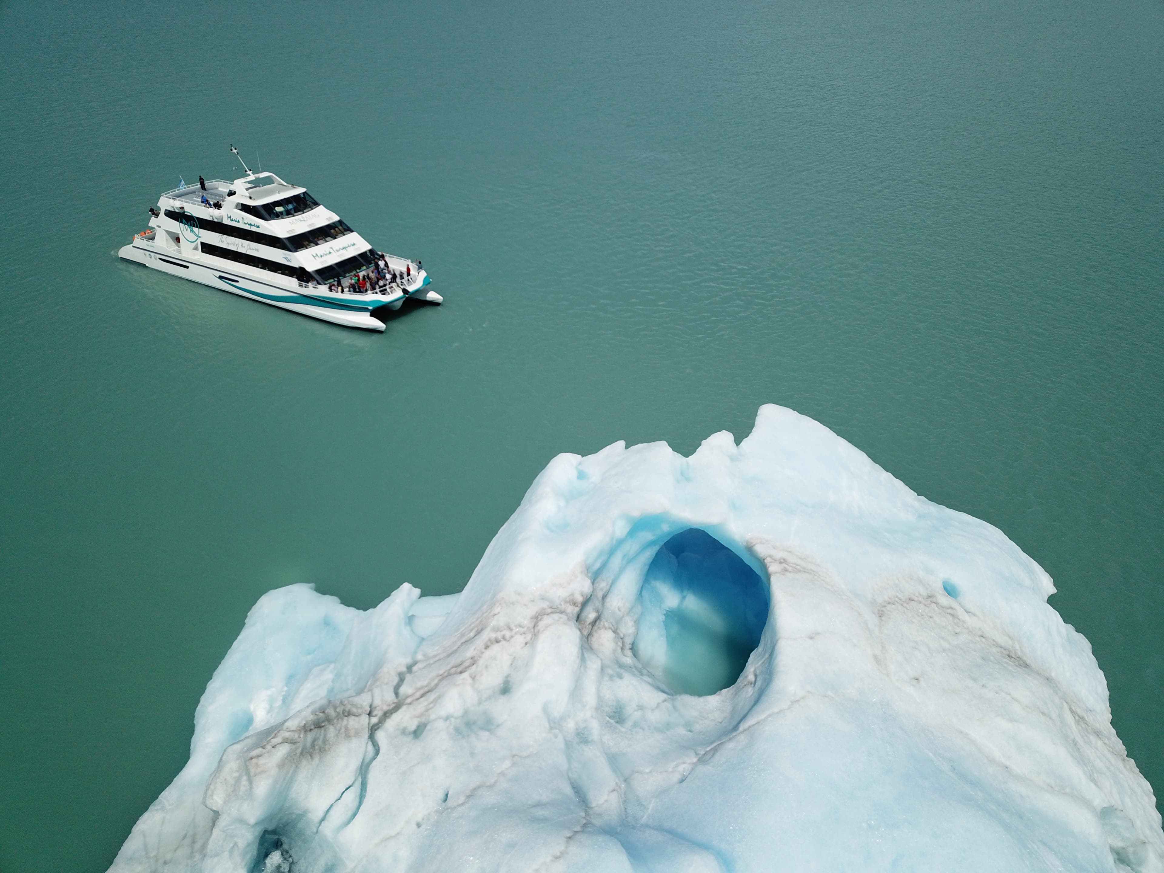 Paquete 5 | Minitrekking + Navegación Full Day Glaciares