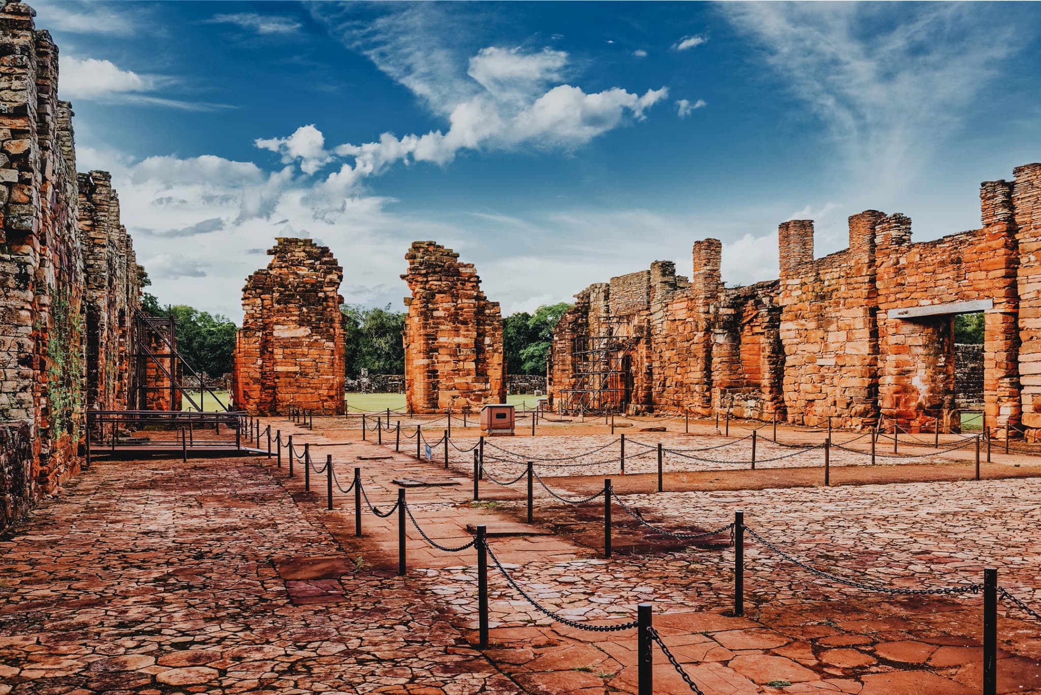 San Ignacio & Minas