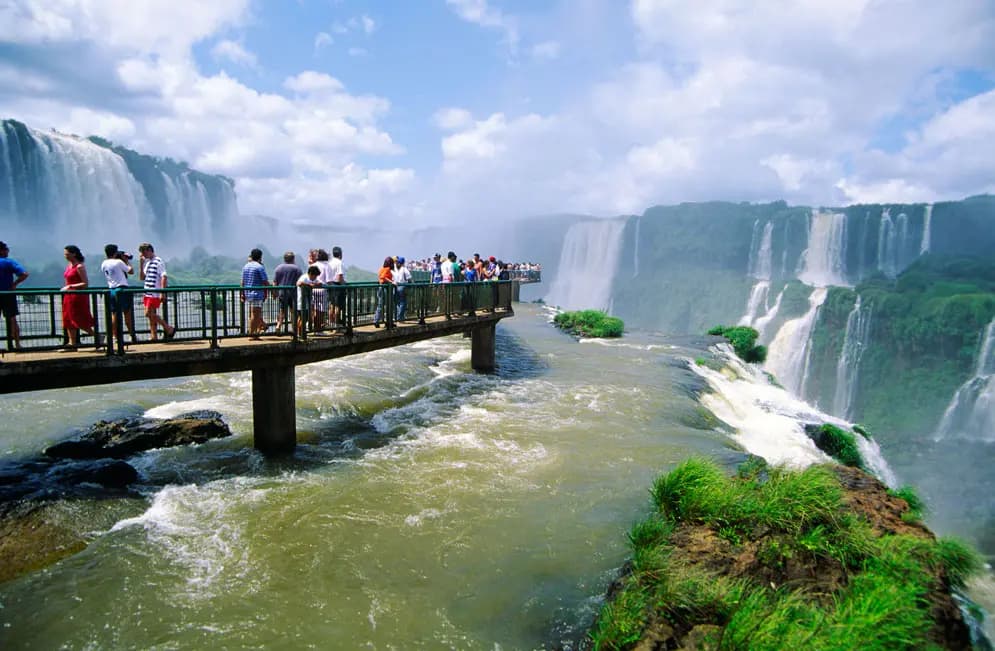 Cataratas brasileras desde Puerto Iguazú