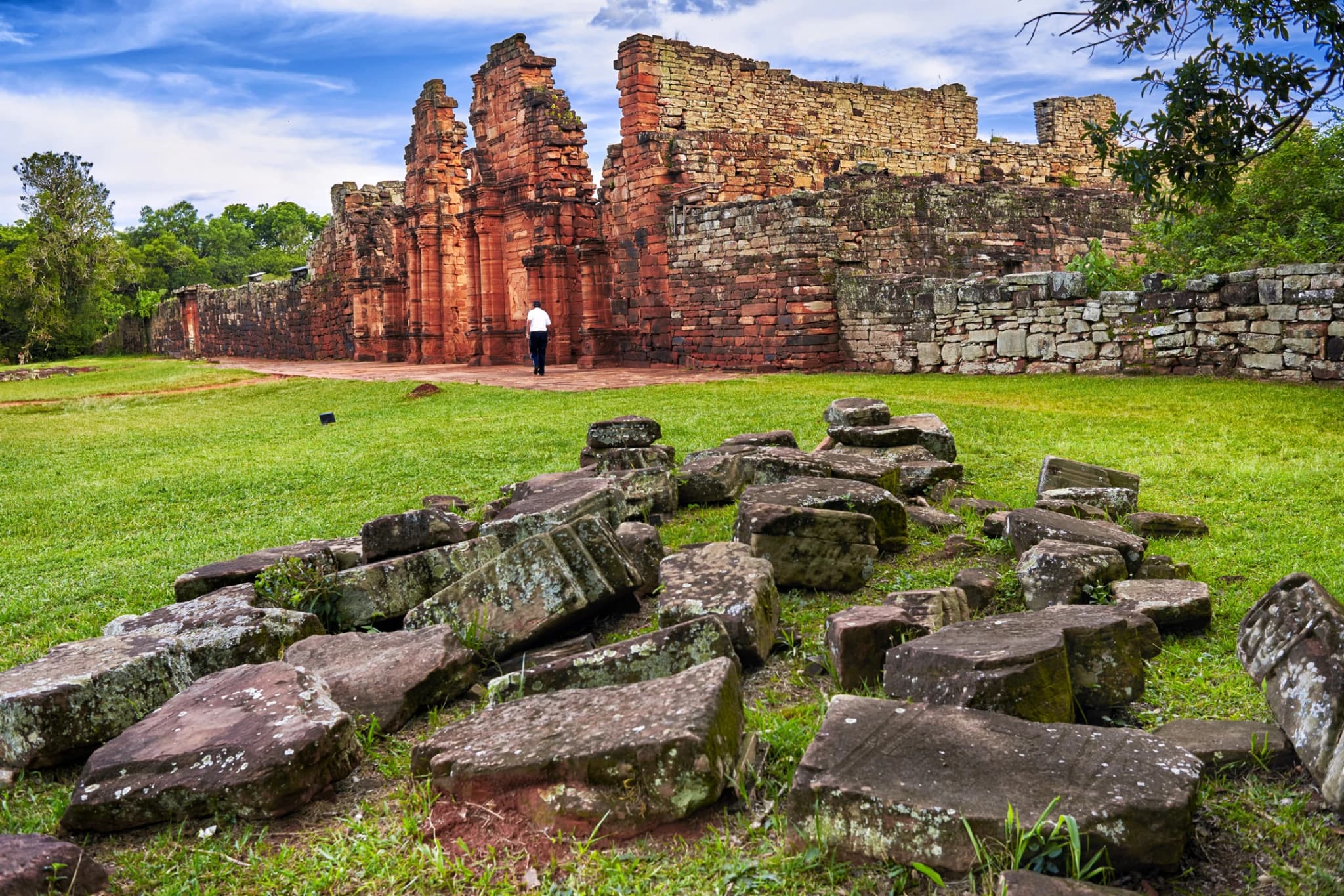 San Ignacio & Minas